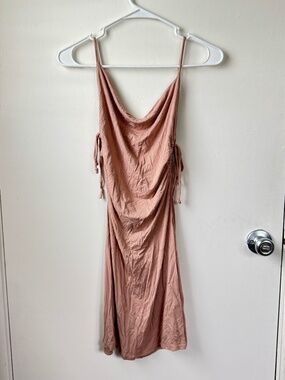 Cream/mocha dress, so soft and comfy! Only worn once